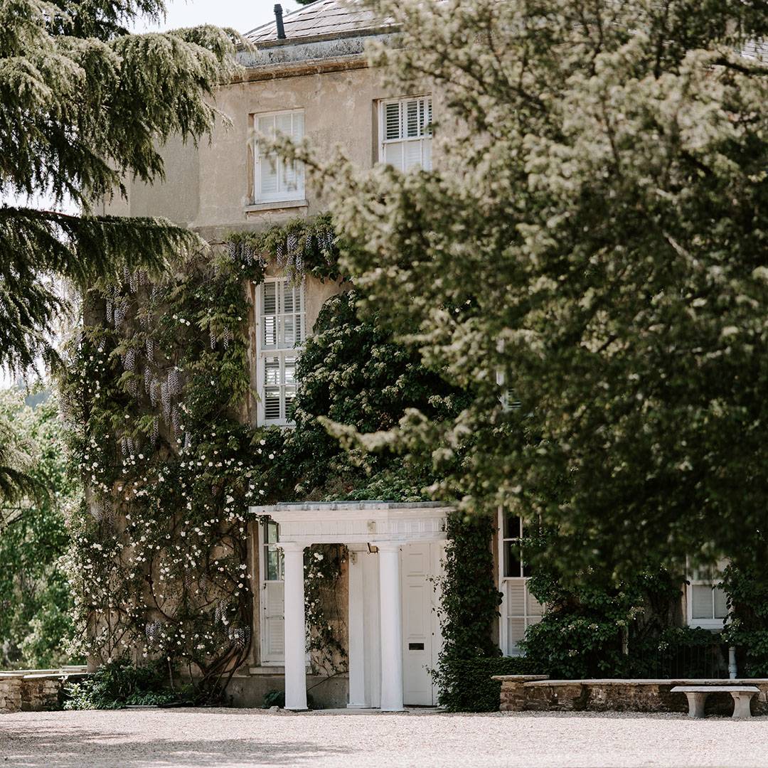 Northbrook-park-house-exterior-foliage